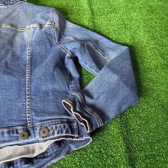 Torrid Women’s Classic Trucker Denim Jean Jacket Blue Essential Timeless Size 00 - Picture 12 of 14